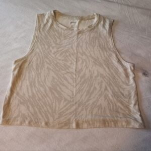 NWT GapFit Crop Top, Athletic Top